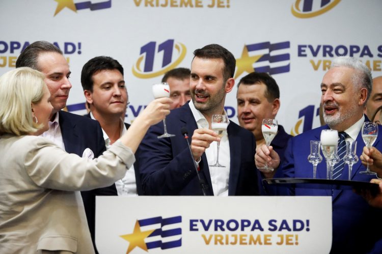 6 shqiptarë në parlamentin e ri të Malit të Zi