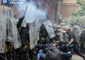 Situata në veri të Kosovës, eksperti i Ballkanit: Trazirat u kontrolluan nga Serbia