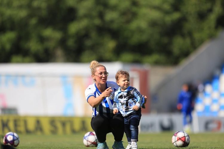 Nga stadiumi në ekran, Pejana Elezi: Tani shkoj me djalin
