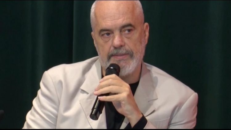 Rama: Nga 3 Korriku mbyllen sportelet e Kadastrës, gjithçka online