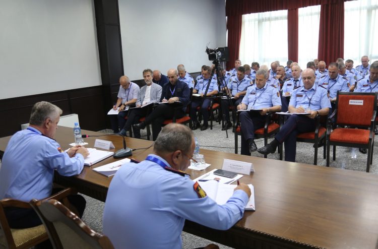 Sezoni turistik dhe siguria në plazhe, Rrumbullaku takim me struktruat