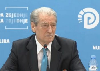 Aksioni në kampin e MEK/ Berisha: OKB të hetojë! Autorët e dhunës të përballen me ligjin