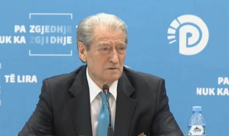 Aksioni në kampin e MEK/ Berisha: OKB të hetojë! Autorët e dhunës të përballen me ligjin