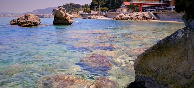 Mbytet në det i moshuari në Vlorë