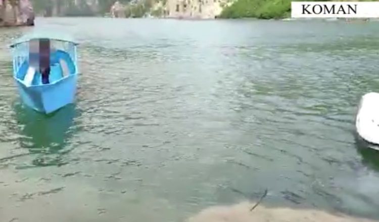 Bllokohen 5 varka në Koman, ndëshkohen me gjobë drejtuesit e tyre