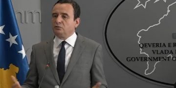 Armë në kishat ortodokse përmes autoambulancave, Kurti: Sot takohem me komandantin e KFOR