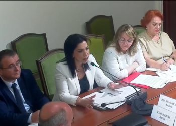 Largimi i mjekëve, Kushi: Nuk ikin nga cedimi i sistemit, por kërkohen nga vendet e BE-së