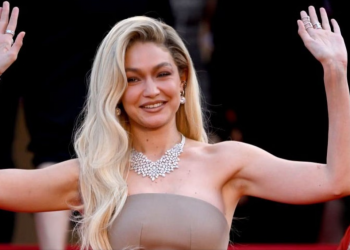 Gigi Hadid arrestohet në aeroport, policia i gjeti drogë në valixhe