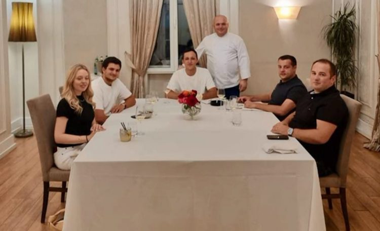 Vajza e ish-Presidentit të SHBA-së, Tiffany Trump viziton Tiranën