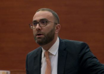 Sot Ahmetaj mori rrogën nga arratia, Bardhi: Thirreni Ramën të japë llogari
