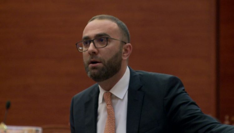 Sot Ahmetaj mori rrogën nga arratia, Bardhi: Thirreni Ramën të japë llogari