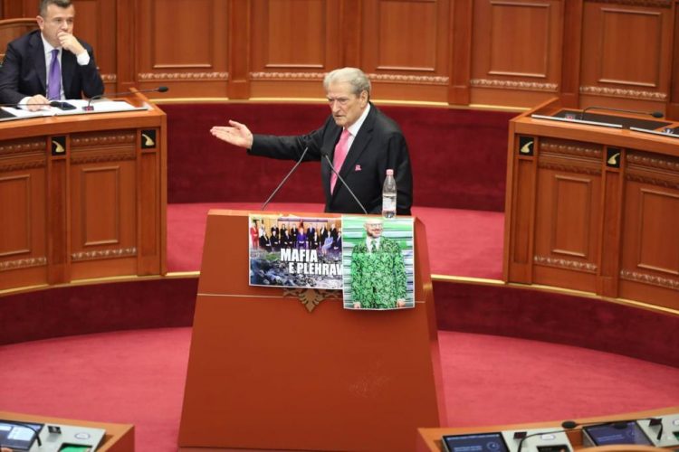 Arratisja e Ahmetajt, Berisha: Rama dhe ju funksiononi me moton ‘erdhëm, vodhëm, ikëm’