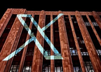 Epoka “X”, Elon Musk prezanton logon e re të Twitter