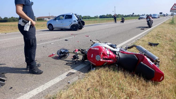 Itali/ Motori u përplas me automjetin, humb jetën shqiptari në sy të djalit