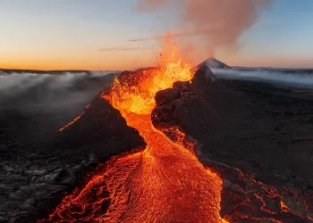 I nxehti ekstrem, ekspertët: Islanda ka hyrë në një epokë të re vullkanike