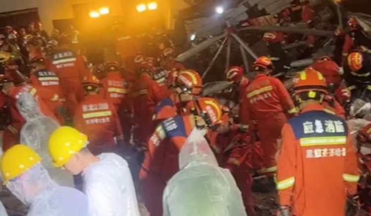 Shembet çatia e palestrës së shkollës, 11 të vdekur në Kinë