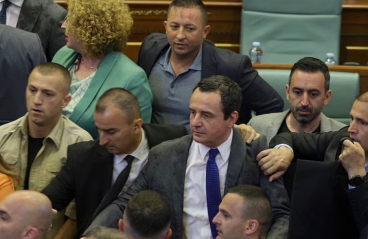 Dënohet dhuna në Kuvendin e Kosovës