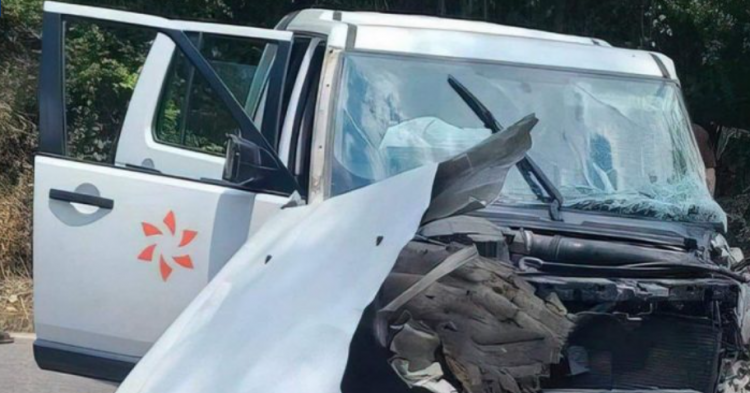 Aksident në Qukës/ Makina përplaset me kamionin, plagosen 4 persona, mes tyre 2 fëmijë