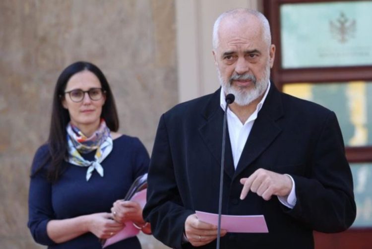 Rama shkarkon ministren e Financave dhe të Ekonomisë, Delina Ibrahimaj