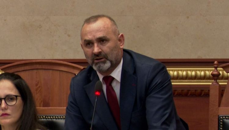Manja i përgjigjet opozitës: Mos na e merrni heshtjen për dobësi, respektojmë drejtësinë
