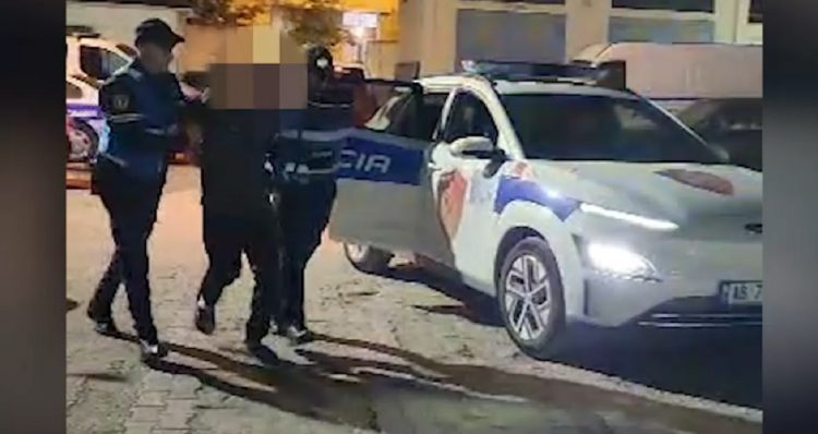 Sherri për parkimin në Gramsh/ Arrestohet 30-vjeçari, në kërkim i vëllai