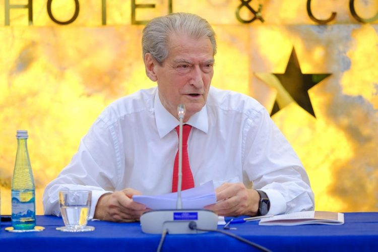 Berisha: Dokumentet për shpalljen non-grata dolën nga burimet e Sorosit dhe Lulzim Bashës