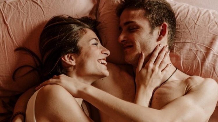 Pse tradhtojnë edhe çiftet e lumtur?