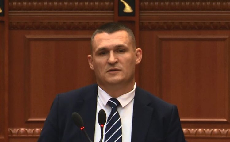 Dumani në Kuvend: Përgjimi, i përdorur më shumë në veprat e korrupsionit
