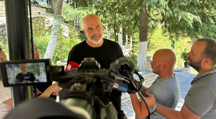 “Transformim i e-Albania brenda vitit”, Rama: Do komunikojë me qytetarët si ChatGPT