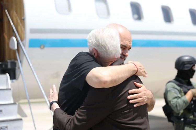 Clinton largohet nga Shqipëria:Ishte e gjitha e jashtëzakonshme, po iki duke menduar se..