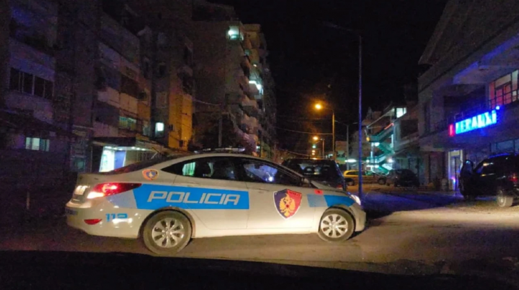 Sherr për një vend parkimi në Gramsh, goditen me grushte dhe sende të forta 5 persona