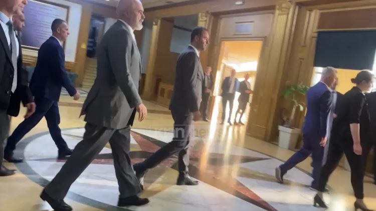 Rama nga Kosova: Nuk kam homologun, nuk bëjmë dot konferencë shtypi (Video)