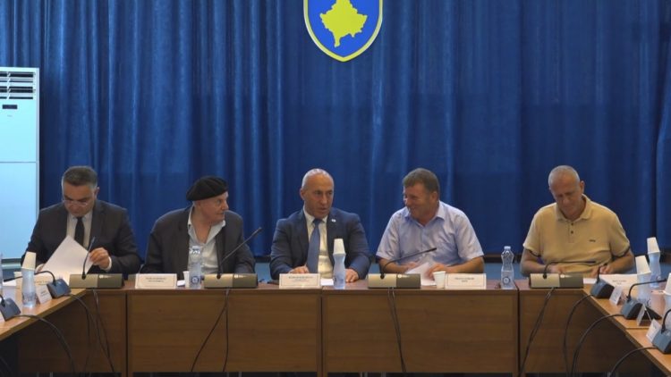 Haradinaj: Kurti u nguli thika pas shpine veteranëve dhe SHBA