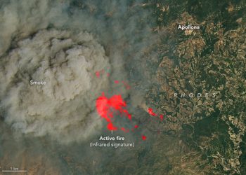 Greqia në “luftë” me flakët, gjashtë qarqet më të rrezikuara nga zjarri