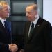 Turqia bllokon Suedinë në anëtarësimin në NATO, Stoltenberg: Dallime të forta mes palëve