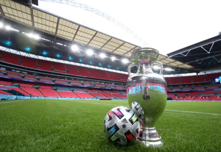 Tërheqja e Turqisë, Mbretëria e Bashkuar dhe Irlanda favorite për organizimin e Euro2028