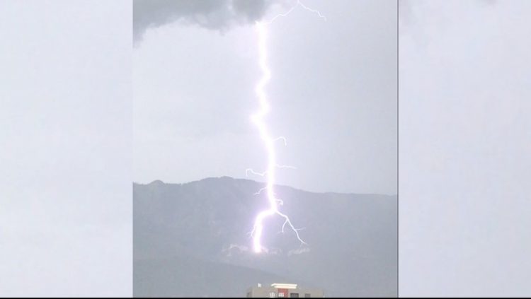 Goditet nga rrufeja teksa po kulloste bagëtitë, vdes 70-vjeçari në Dibër