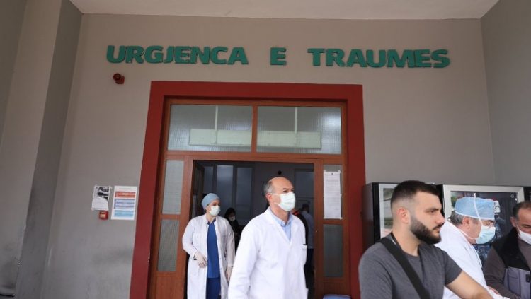 Sarandë/ Fëmija 1 vjeç konsumon gabimisht metadon, dërgohet tek Trauma