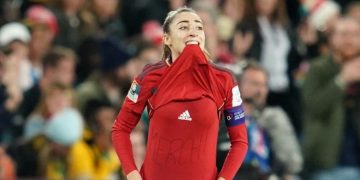 Shënoi golin e fitores,futbollistja mësoi se kishte humbur babain në përfundim të finales
