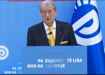 Berisha sulmon SPAK: Ekzistojnë të dhëna tronditëse, operon me kontrata të falsifikuara