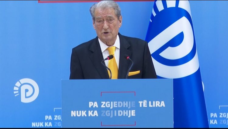 Berisha sulmon SPAK: Ekzistojnë të dhëna tronditëse, operon me kontrata të falsifikuara