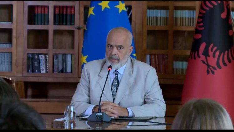 “Shqipëria, do jetë kampione e turizmit”/ Rama: Konkurojmë aeroportin e Beogradit