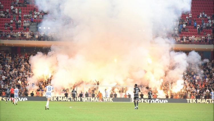 Dhuna dhe incidentet në ndeshjen me Beshiktasin, UEFA dënon me gjobë Tiranën