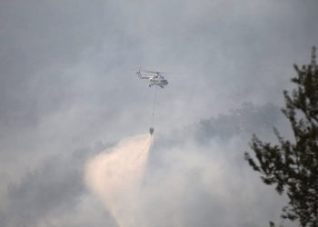 Turqia përfshihet nga flakët, evakuohen nëntë fshatra të zonës turistike