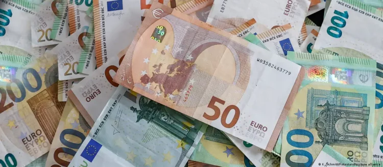 Gjithnjë e më shumë euro të falsifikuara në treg për vitin 2023