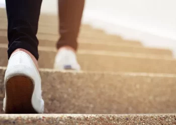 Ecja deri në 4000 hapa në ditë ul rrezikun e vdekjes