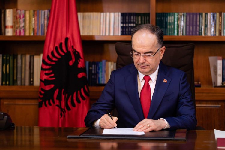 Presidenti Begaj përkujton Prof. Eqrem Çabej në 115-vjetorin e lindjes