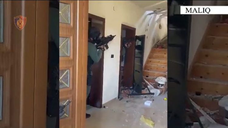 Ekzekutuan 62-vjeçarin në Maliq, policia publikon pamjet e operacionit me dron