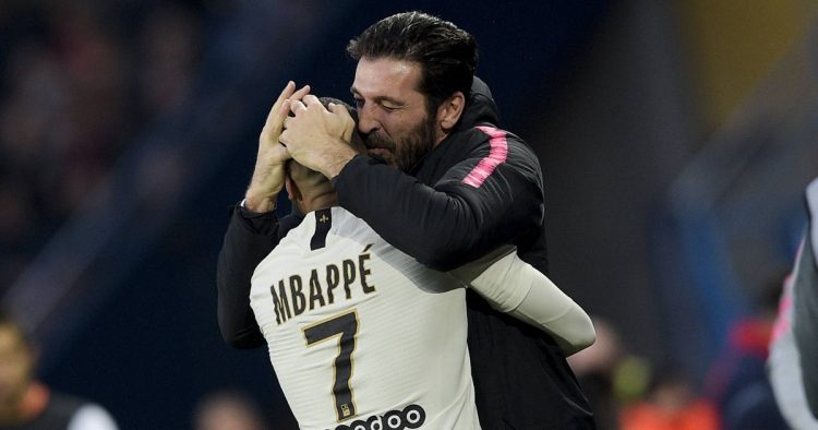 Buffon u largua nga futbolli i luajtur, Mbappe: Nder i madh që luajta me ty
