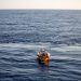 Fundoset anija në ishullin Lampedusa në Itali/ Mbyten 41 emigrantë, mes tyre 3 fëmijë